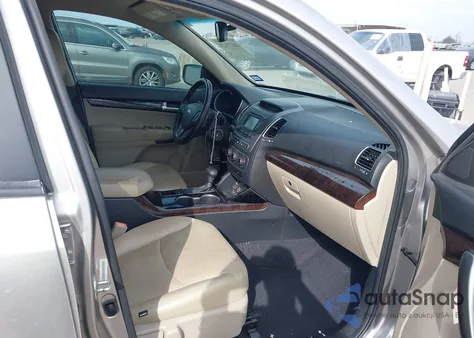 2015 Kia Sorento Lx из США, поврежденный, VIN 5XYKT3A64FG553192